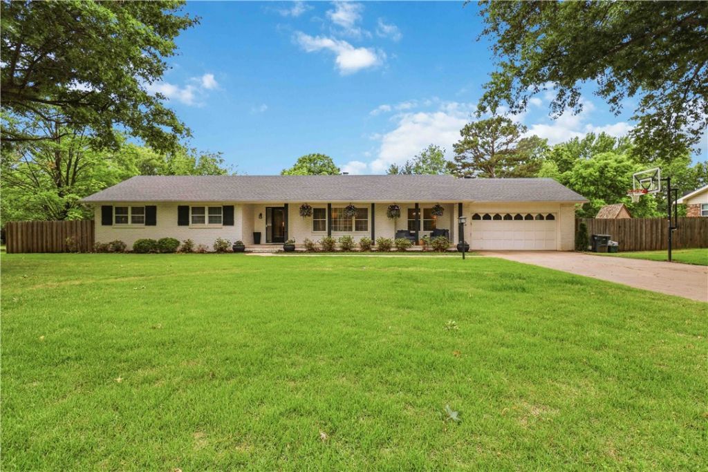 1535 Harold Street, Fayetteville, AR 72703 Main Photo