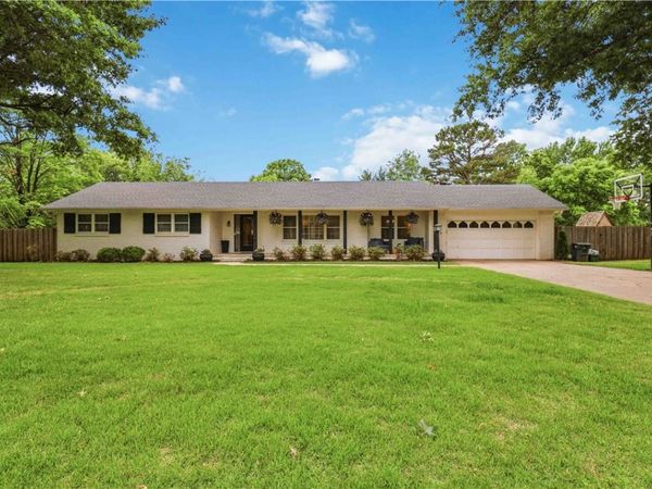 1535 Harold Street, Fayetteville, AR 72703