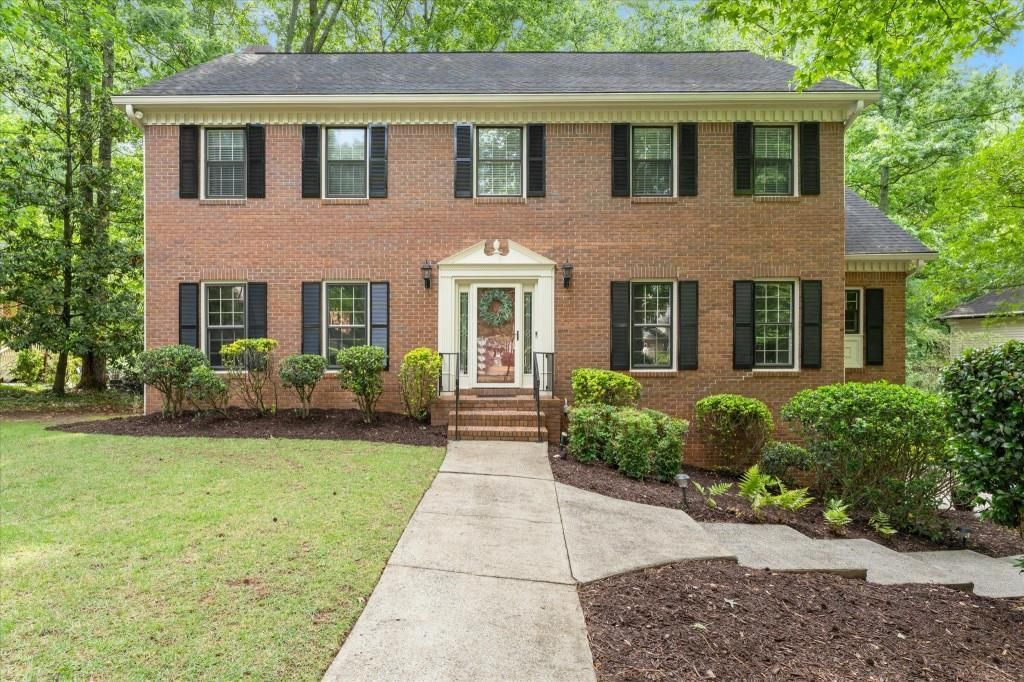 1025 Charlton Trace Sw, Marietta, GA 30064 Main Photo
