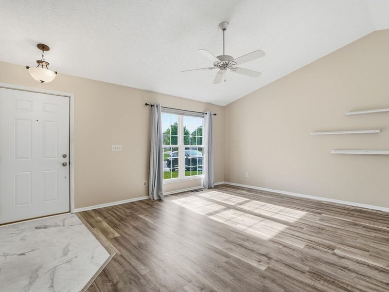 421 Bricktone Drive, Blacklick, OH 43004 Photo 5