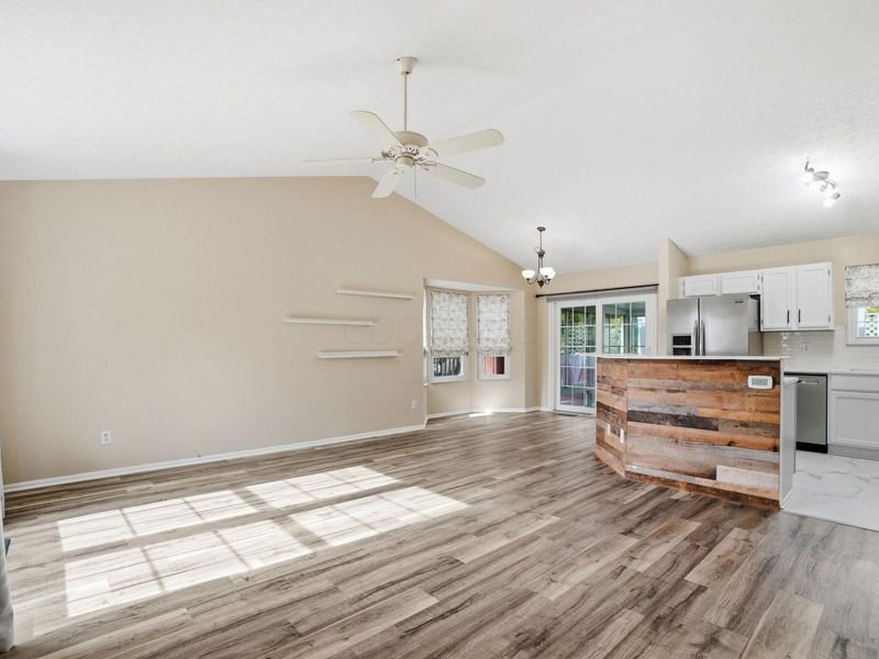 421 Bricktone Drive, Blacklick, OH 43004 Photo 6