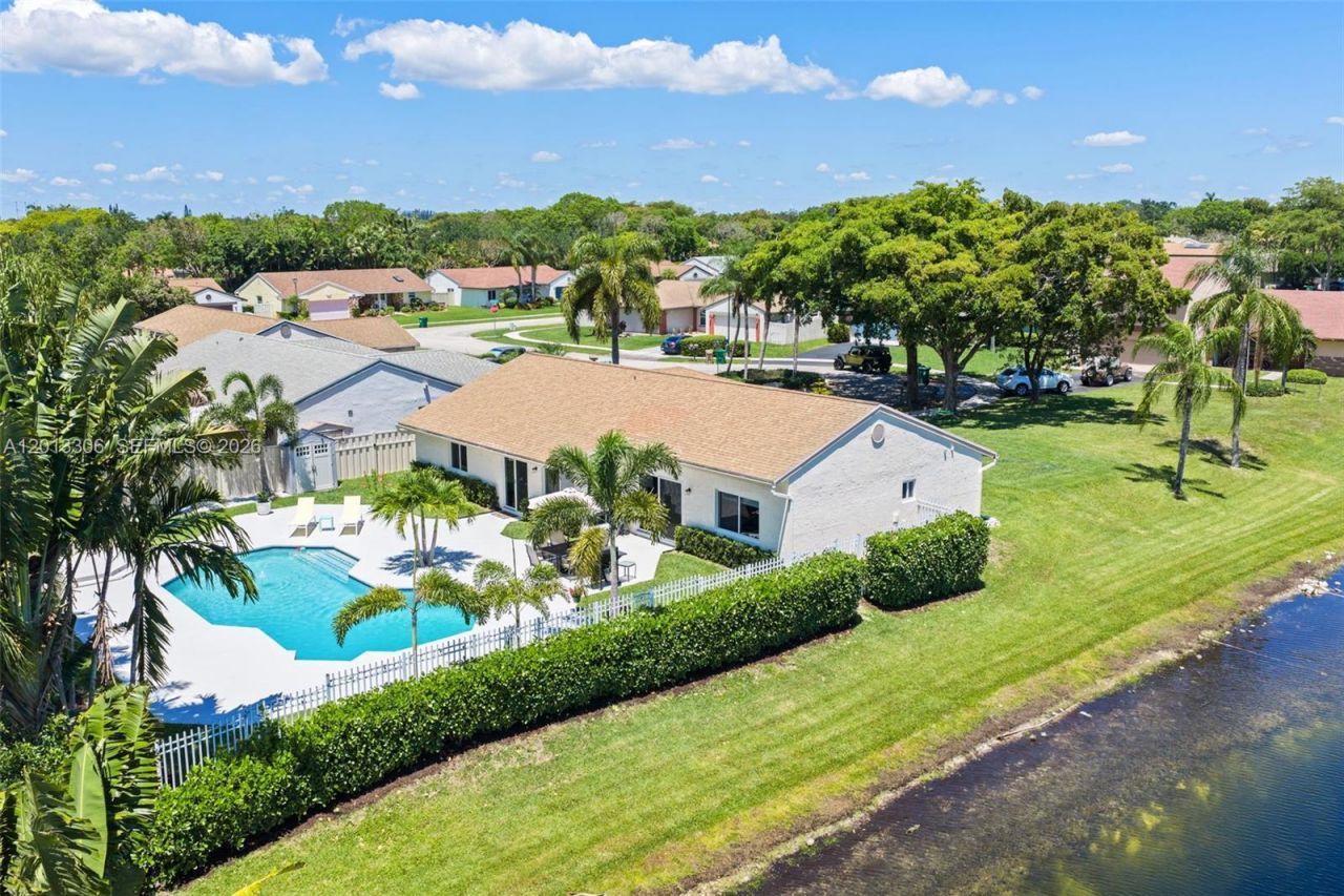 13750 Green Cove Pl , Davie, FL 33325 Photo