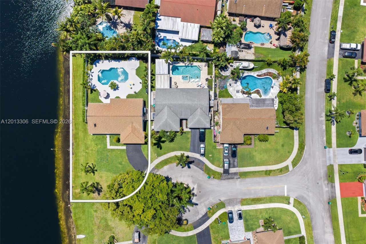 13750 Green Cove Pl , Davie, FL 33325 Photo