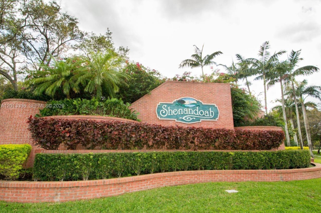 13750 Green Cove Pl , Davie, FL 33325 Photo