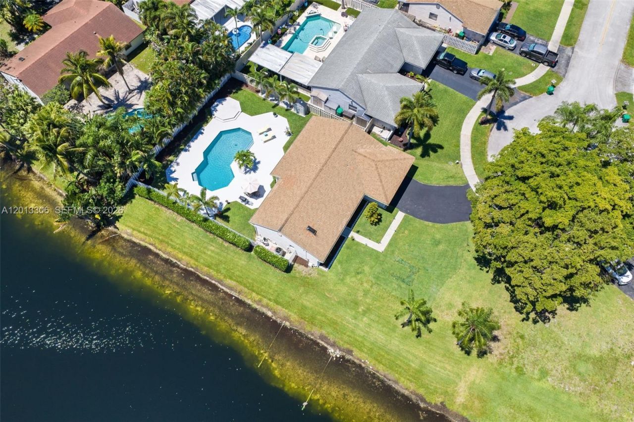 13750 Green Cove Pl , Davie, FL 33325 Photo