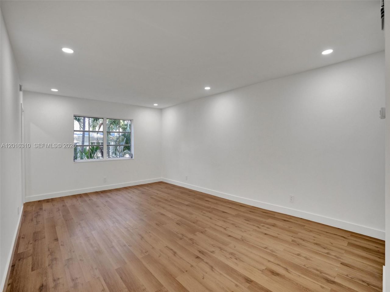 2426 SE 17th St , Unit 204A, Fort Lauderdale, FL 33316 Photo