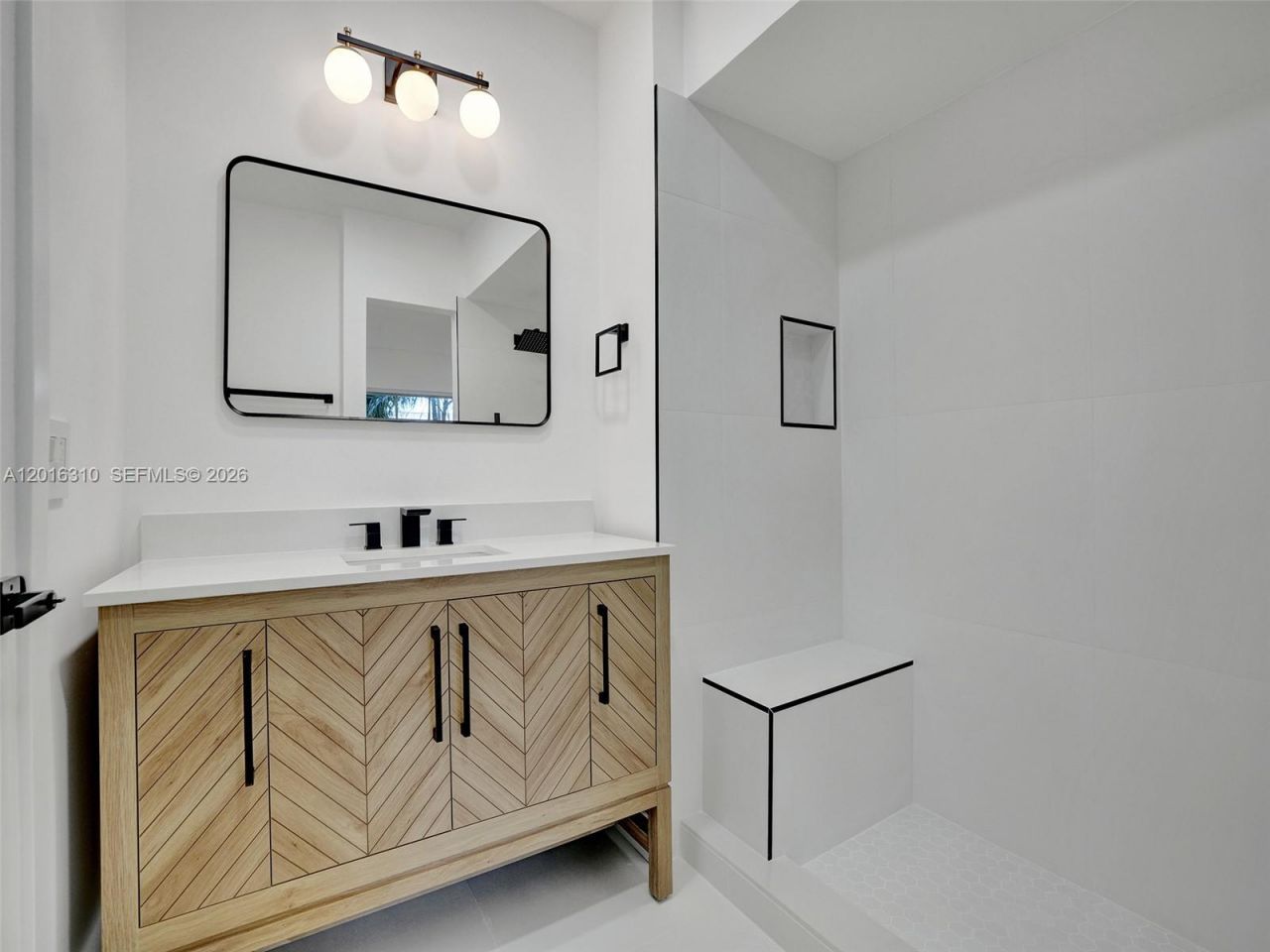 2426 SE 17th St , Unit 204A, Fort Lauderdale, FL 33316 Photo