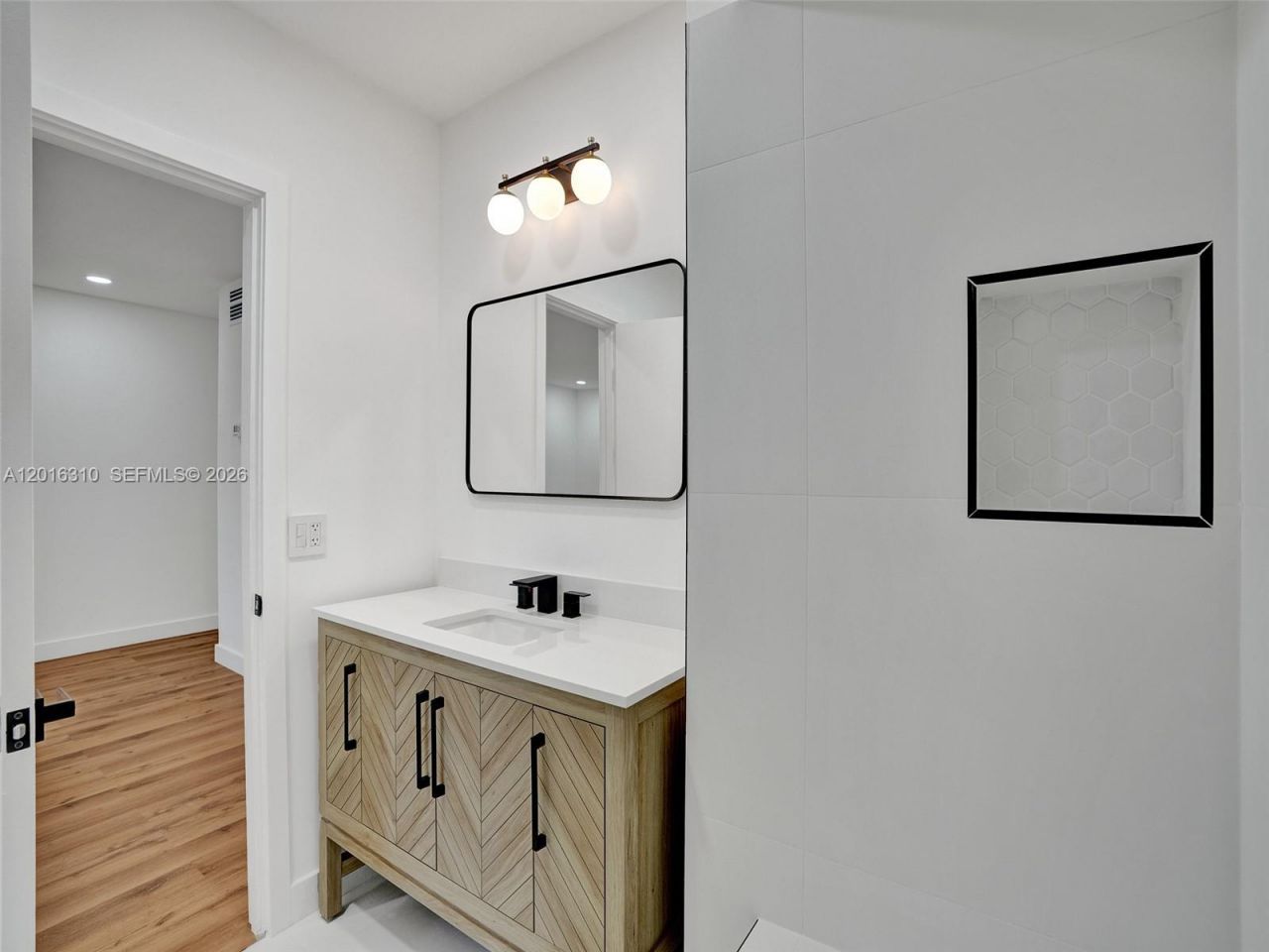 2426 SE 17th St , Unit 204A, Fort Lauderdale, FL 33316 Photo