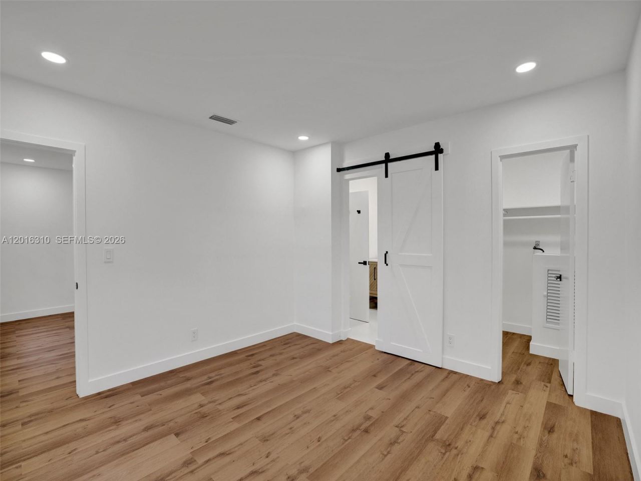 2426 SE 17th St , Unit 204A, Fort Lauderdale, FL 33316 Photo