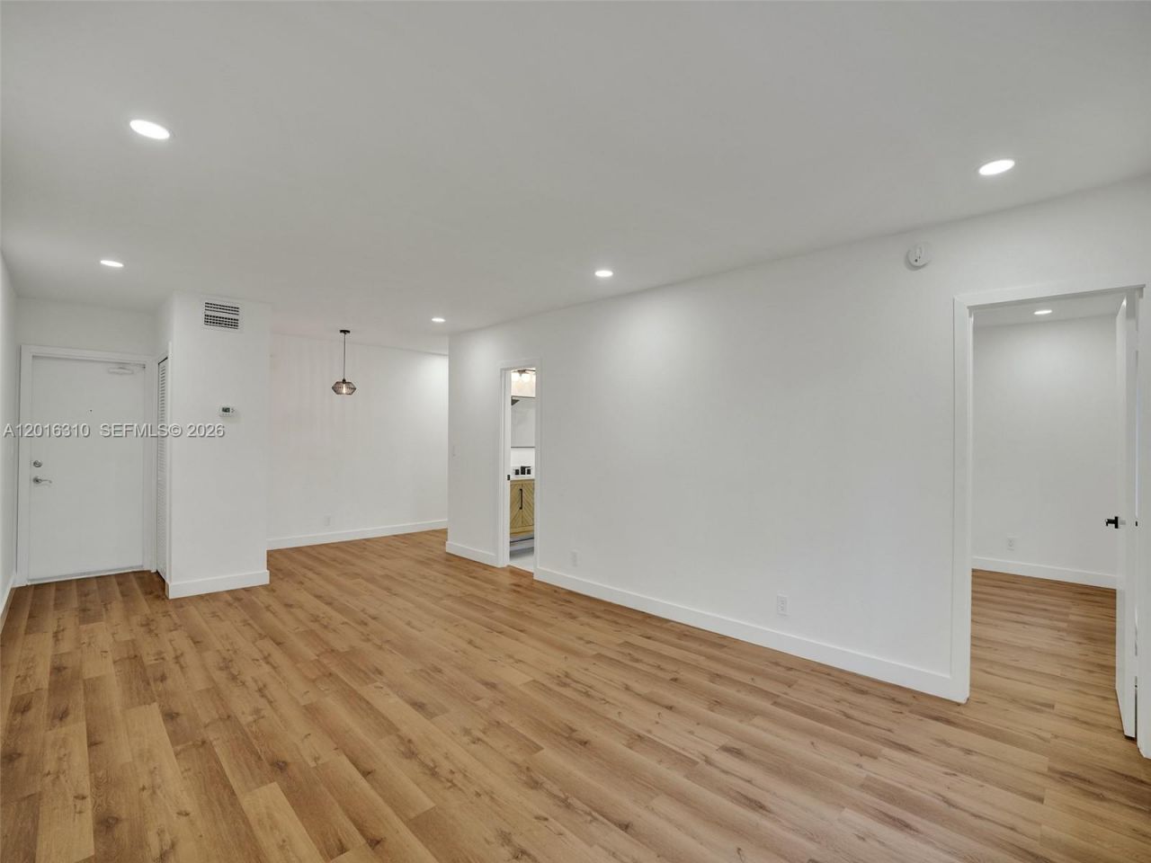 2426 SE 17th St , Unit 204A, Fort Lauderdale, FL 33316 Photo