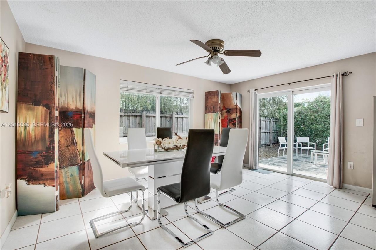 9330 SW 165th St , Palmetto Bay, FL 33157 Photo