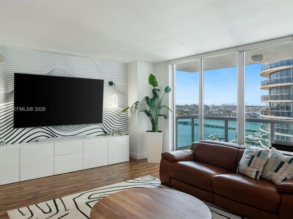 1800 N Bayshore Dr , Unit 2111, Miami, FL 33132