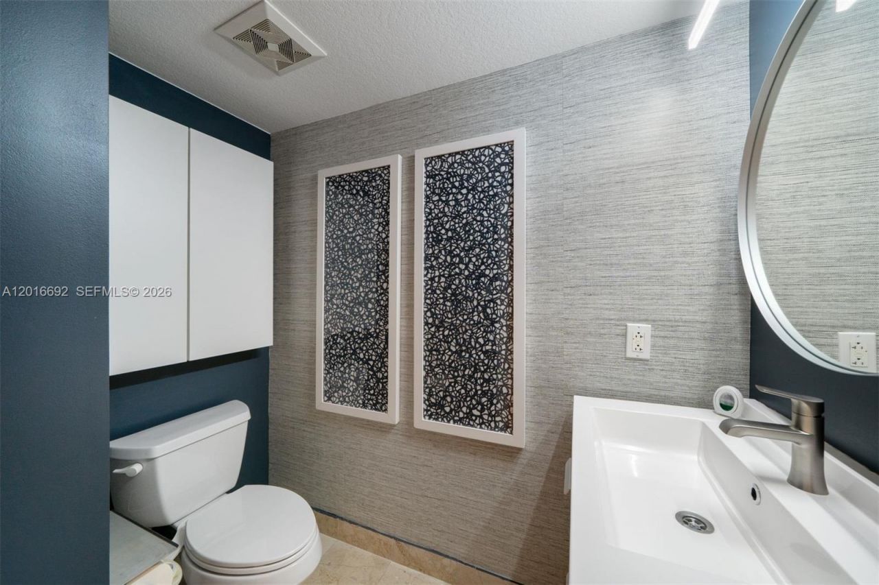 1800 N Bayshore Dr, Unit 2111, Miami, FL 33132 Photo