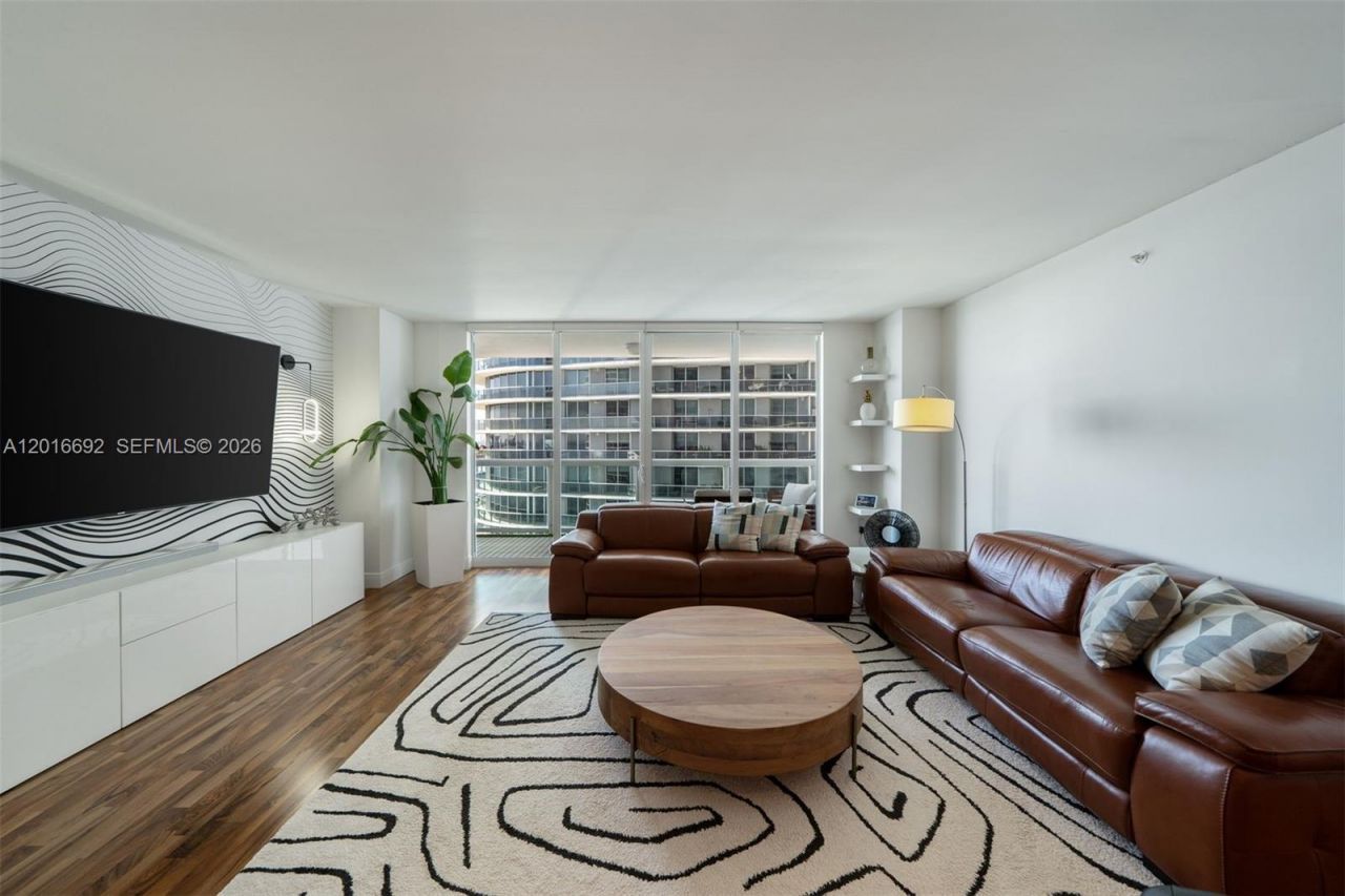 1800 N Bayshore Dr, Unit 2111, Miami, FL 33132 Photo