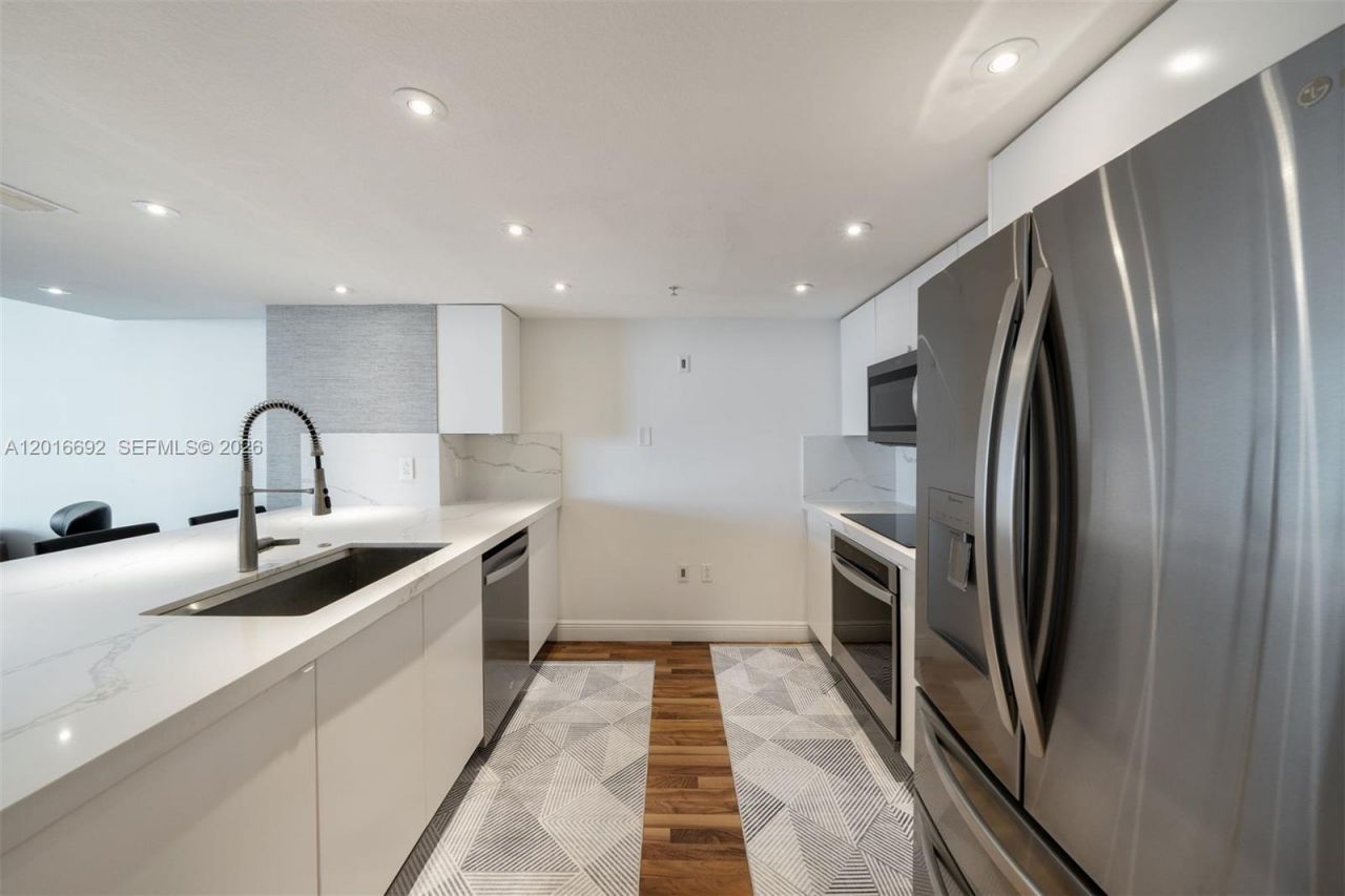 1800 N Bayshore Dr, Unit 2111, Miami, FL 33132 Photo