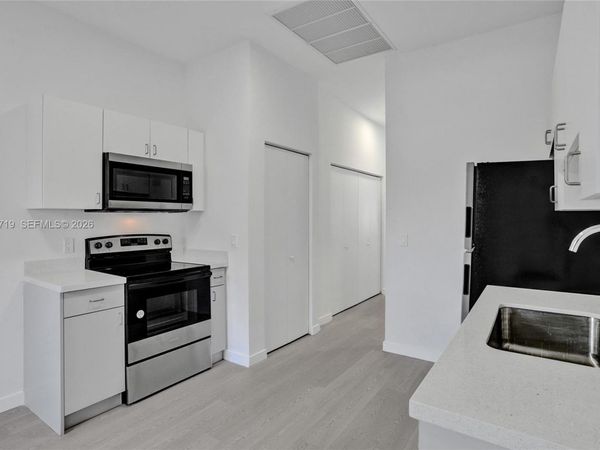 1567 NW 1st St , Unit 2, Miami, FL 33125
