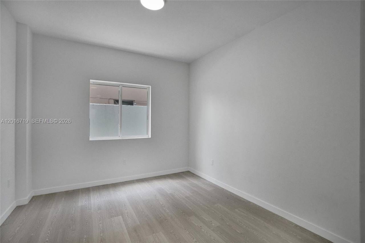 1567 NW 1st St , Unit 2, Miami, FL 33125 Photo