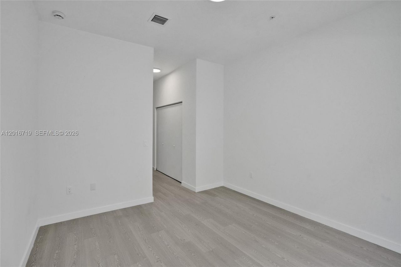 1567 NW 1st St , Unit 2, Miami, FL 33125 Photo