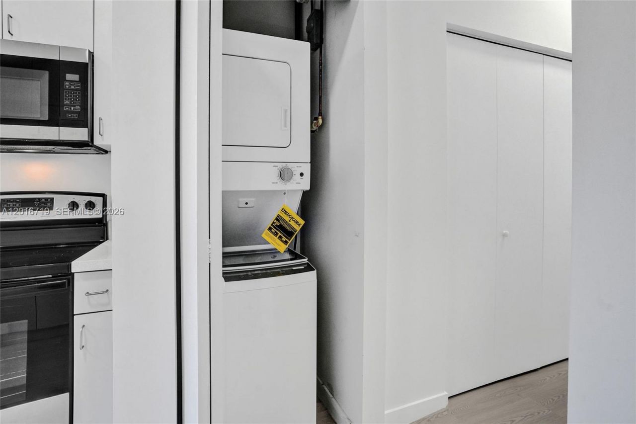1567 NW 1st St , Unit 2, Miami, FL 33125 Photo