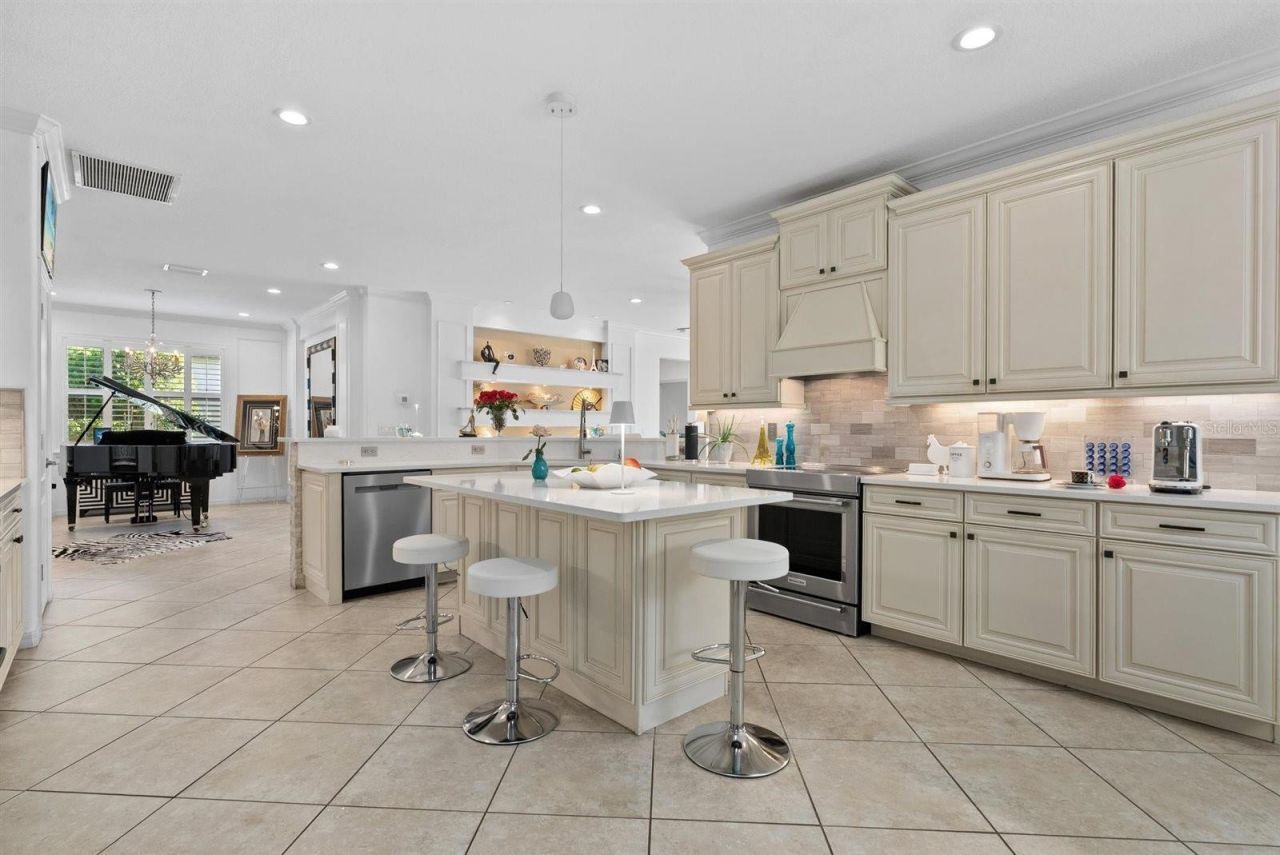 6860 Wild Lake Terrace, Bradenton, FL 34212 Photo
