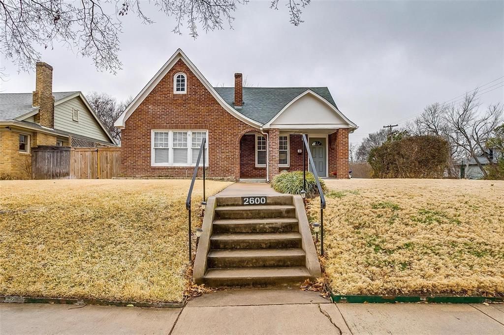 2600 S Adams Street, Unit 102, Fort Worth, TX 76110 Main Photo