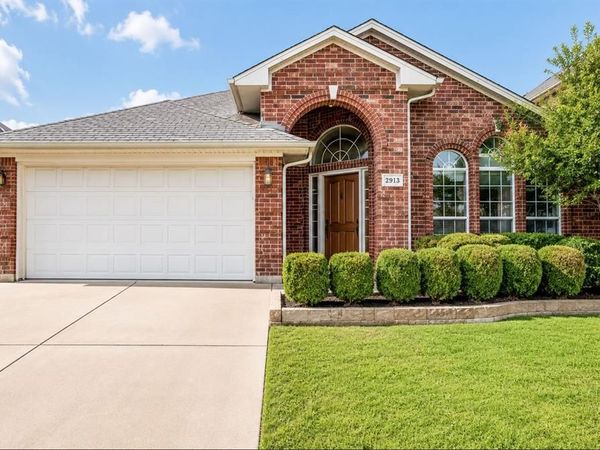 8833 Sunset Trace Drive , Fort Worth, TX 76244