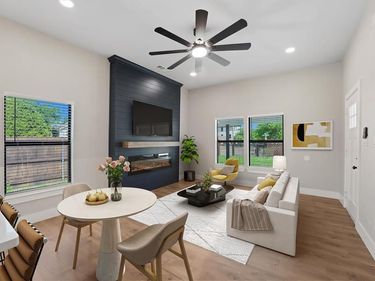 300 Steinman Avenue, Dallas, TX 75203