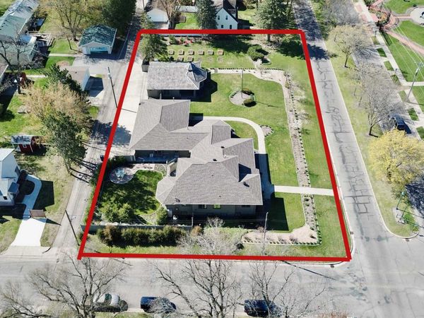1300 Kilian Boulevard SE, Saint Cloud, MN 56304