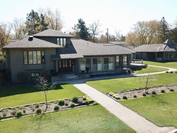 1300 Kilian Boulevard SE, Saint Cloud, MN 56304