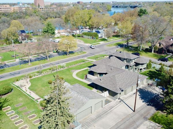 1300 Kilian Boulevard SE, Saint Cloud, MN 56304