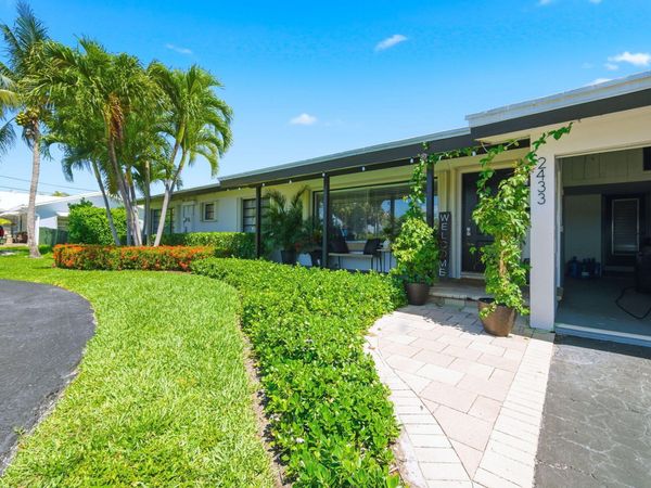 2433 NE 24th Street, Lighthouse Point, FL 33064