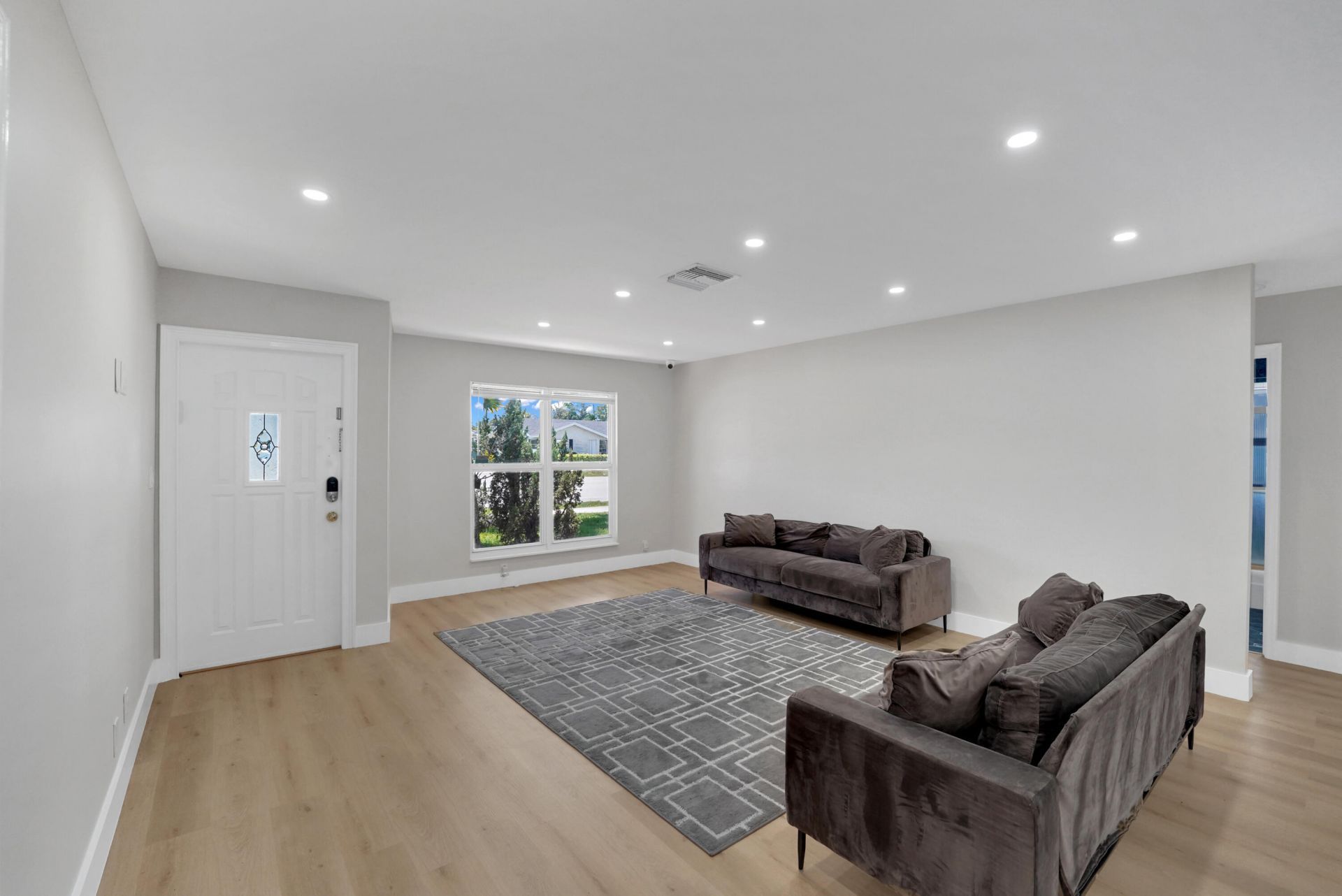 600 NW 12th Avenue, Boca Raton, FL 33486 Photo