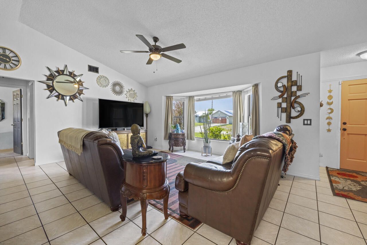 686 SW Hoffenberg Avenue, Port Saint Lucie, FL 34953 Photo