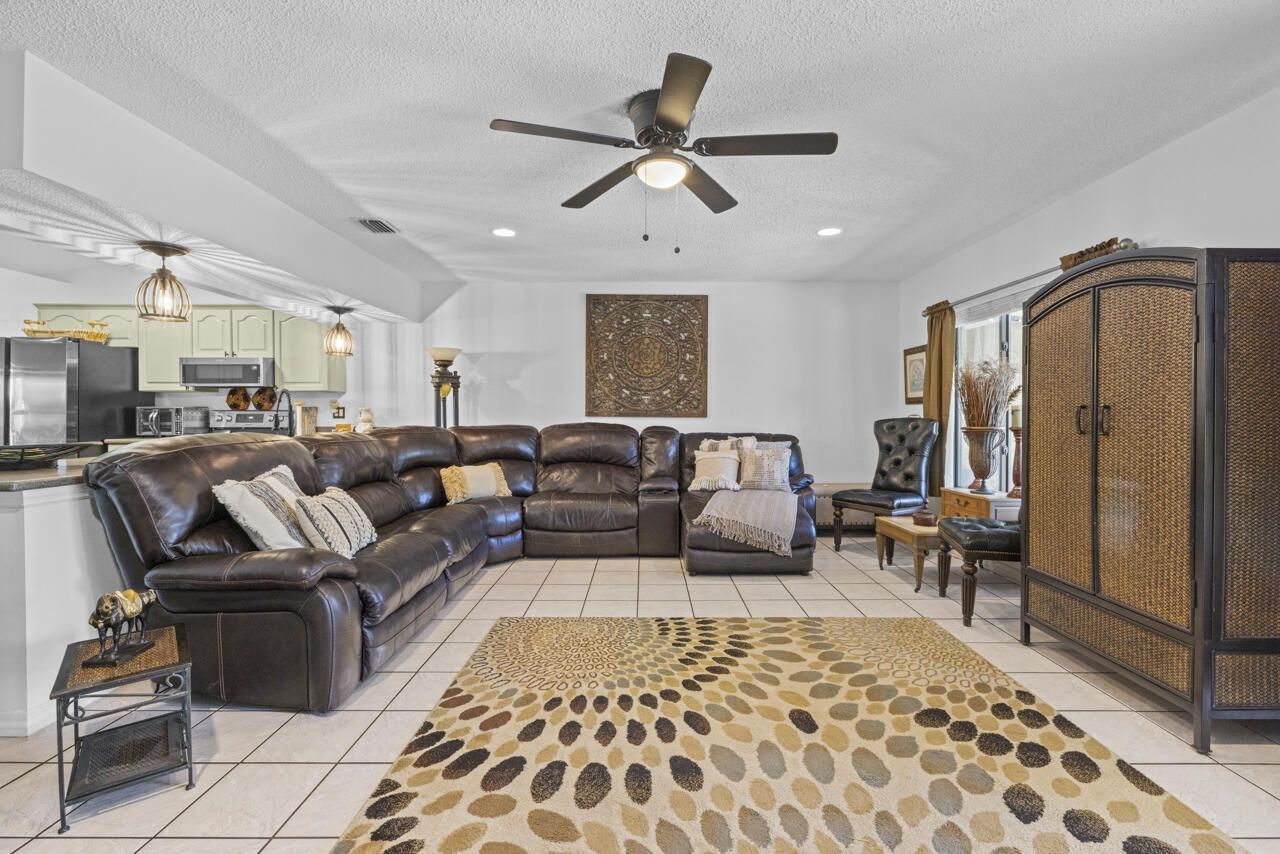 686 SW Hoffenberg Avenue, Port Saint Lucie, FL 34953 Photo