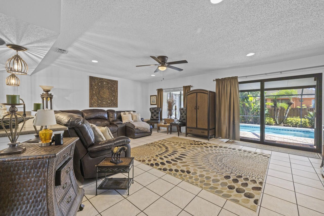 686 SW Hoffenberg Avenue, Port Saint Lucie, FL 34953 Photo