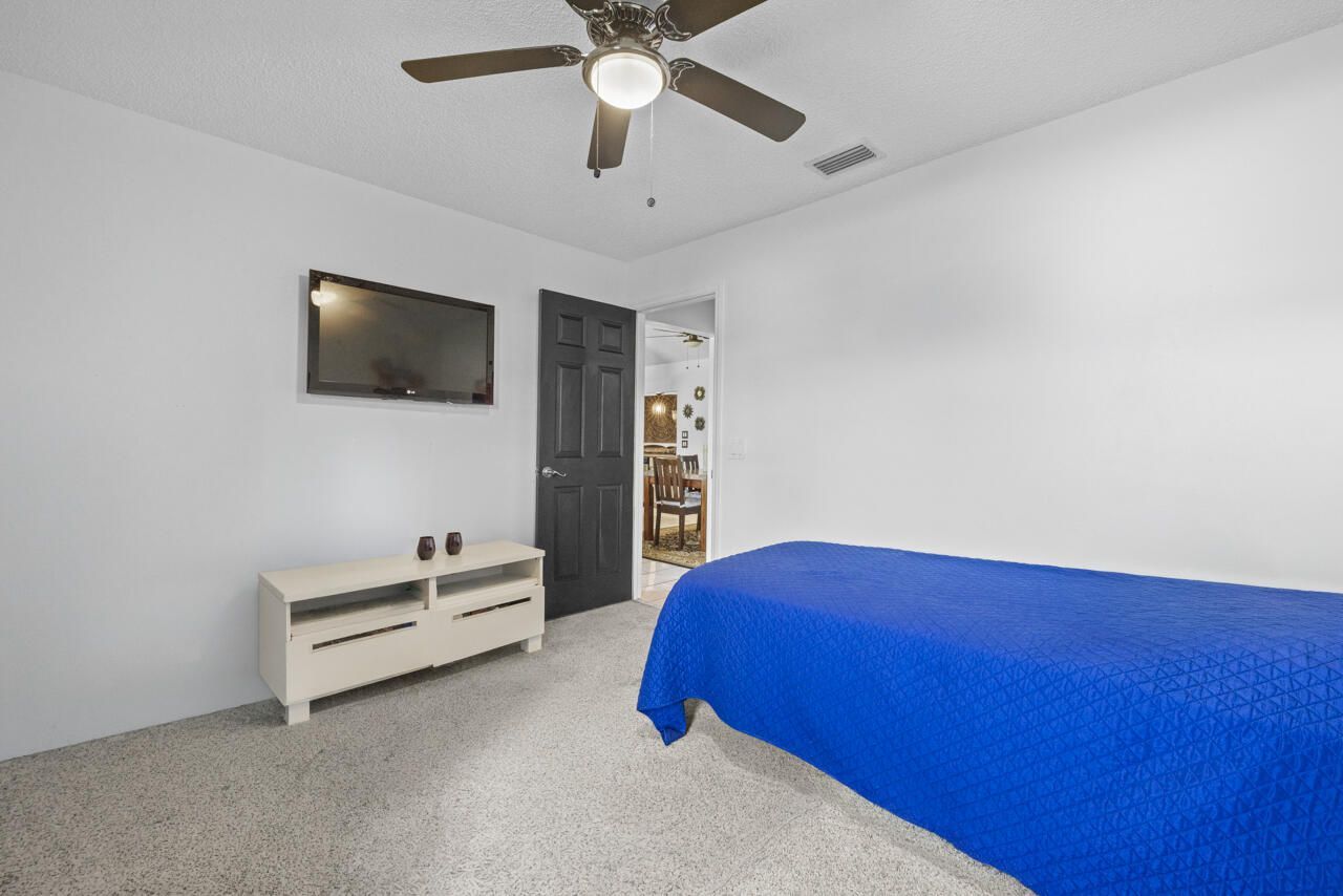 686 SW Hoffenberg Avenue, Port Saint Lucie, FL 34953 Photo
