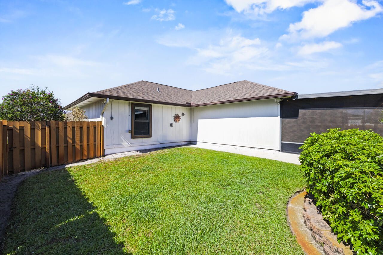 686 SW Hoffenberg Avenue, Port Saint Lucie, FL 34953 Photo
