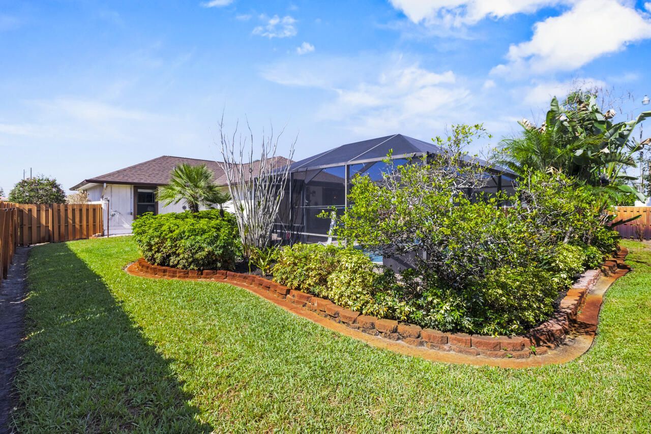 686 SW Hoffenberg Avenue, Port Saint Lucie, FL 34953 Photo