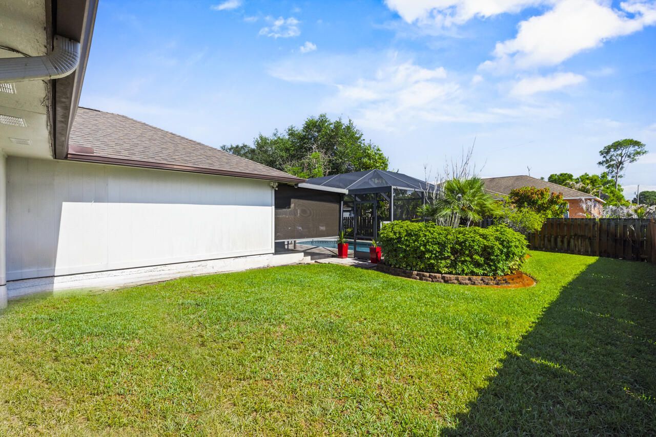 686 SW Hoffenberg Avenue, Port Saint Lucie, FL 34953 Photo