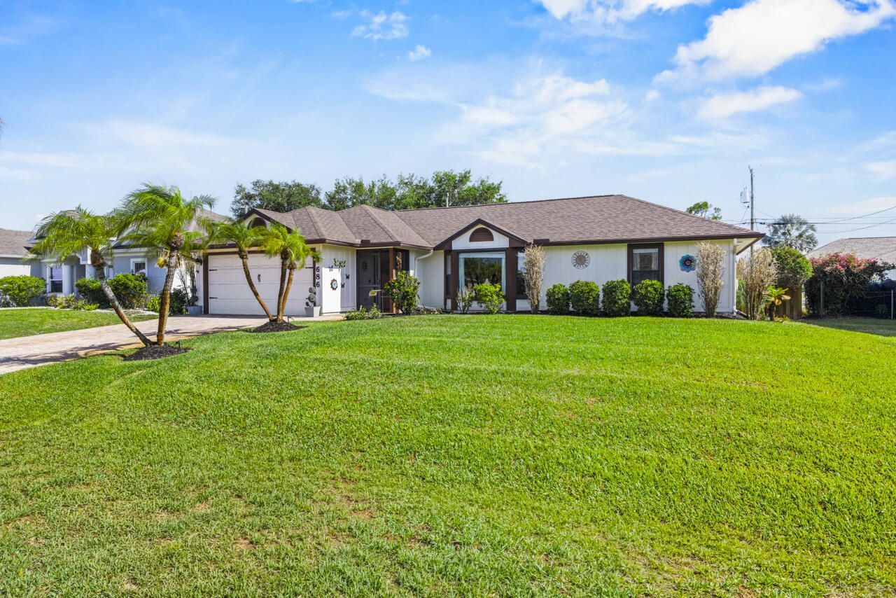 686 SW Hoffenberg Avenue, Port Saint Lucie, FL 34953 Photo