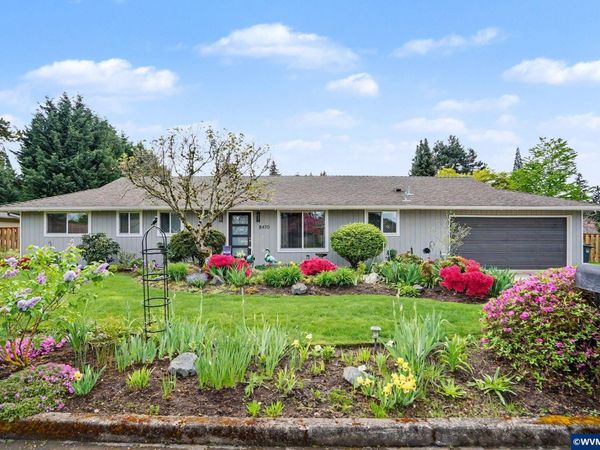 8470 SE Hood St, Clackamas, OR 97015