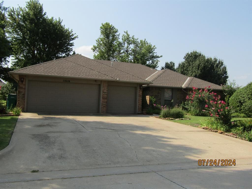 11616 Hackney Lane, Yukon, OK 73099 Main Photo