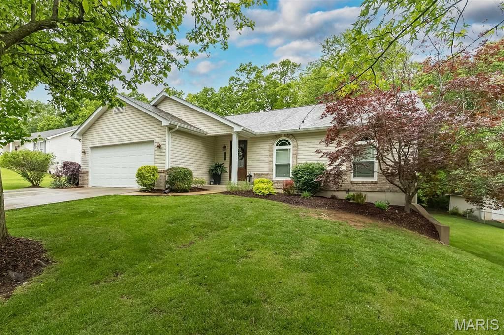 705 Worthington Drive, Warrenton, MO 63383 Main Photo