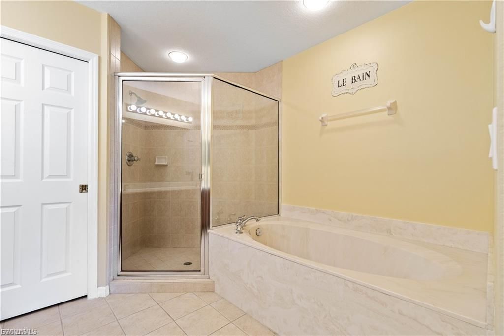 2448 Laurentina Ln, Cape Coral, FL 33909 Photo
