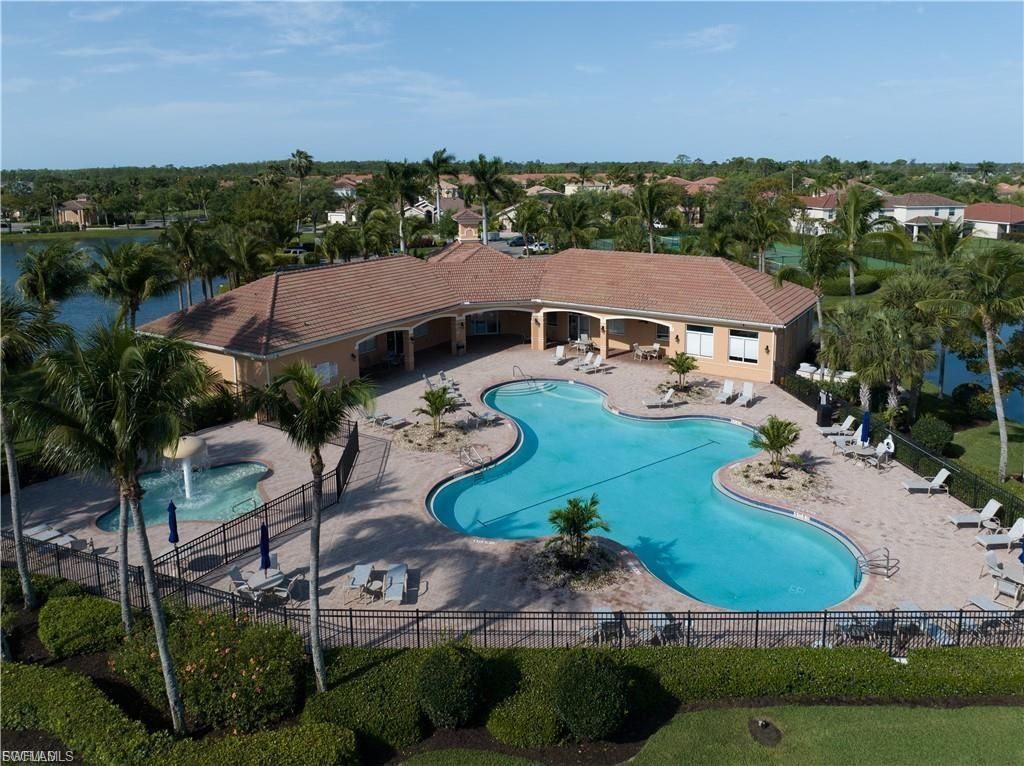 2448 Laurentina Ln, Cape Coral, FL 33909 Photo