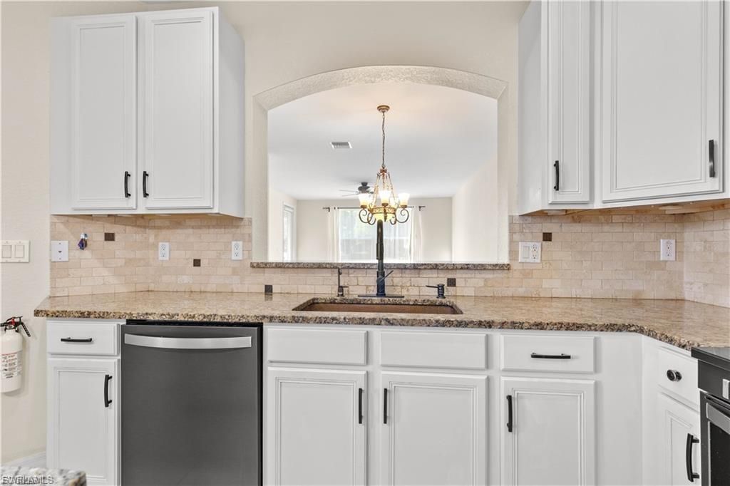 2448 Laurentina Ln, Cape Coral, FL 33909 Photo