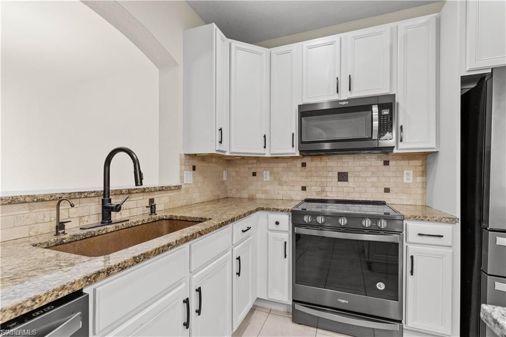2448 Laurentina Ln, Cape Coral, FL 33909 Photo