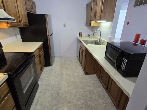 3 Bartemus Trail, Nashua, NH 03063
