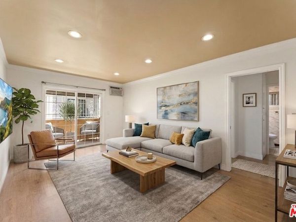 6904 Radford Avenue, Unit 7, North Hollywood, CA 91605