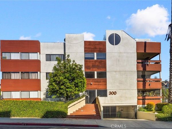 300 S Reno Street, Unit 303, Los Angeles, CA 90057